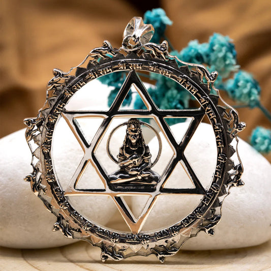 Yantrodharaka Hanuman Pendant